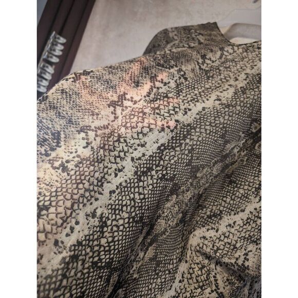 'Do everything in love' semi sheer cardigan one size - Picture 5 of 5